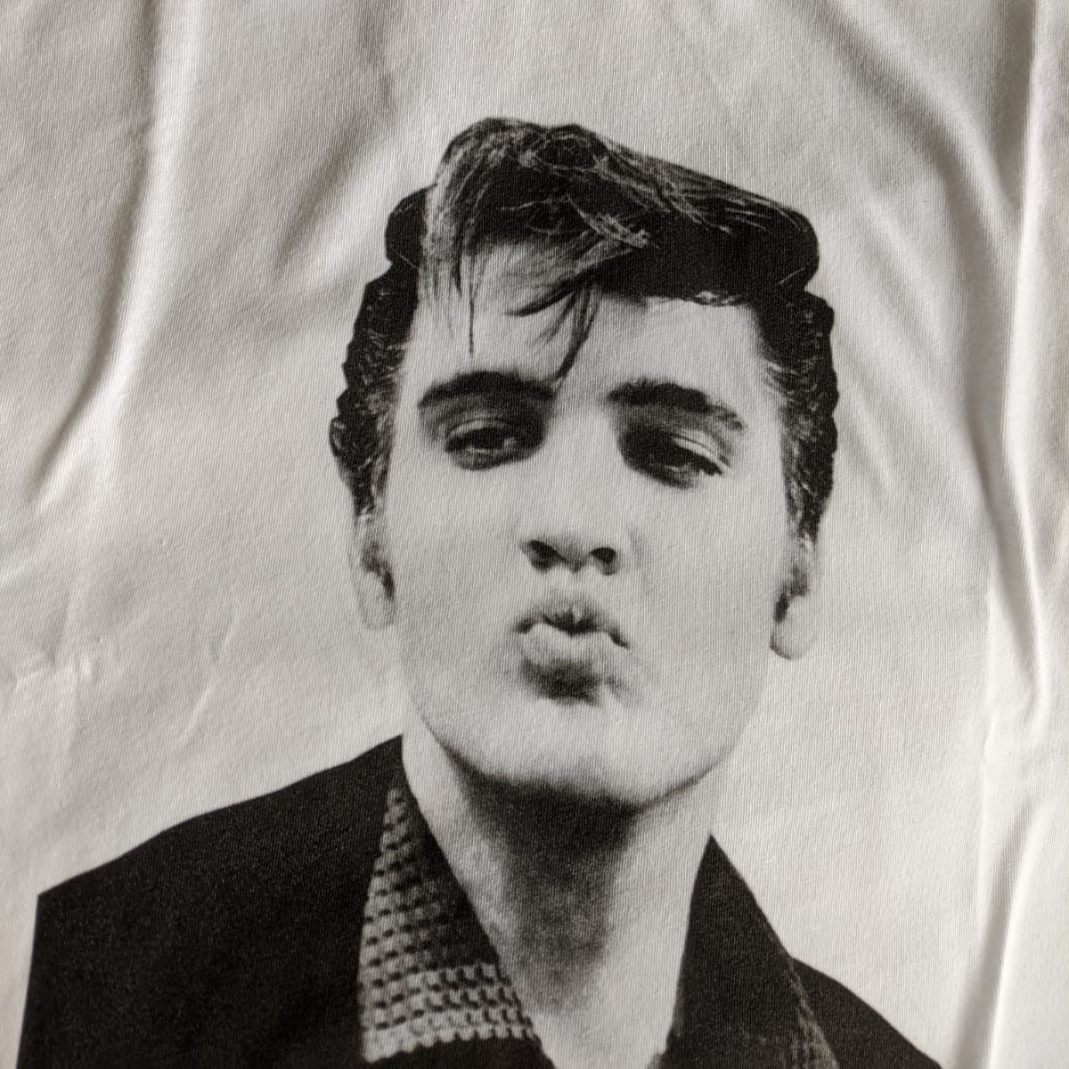 Elvis Pout  KiSS T-Shirt -Presley - The King - Rock N Roll - Jailhouse Rock