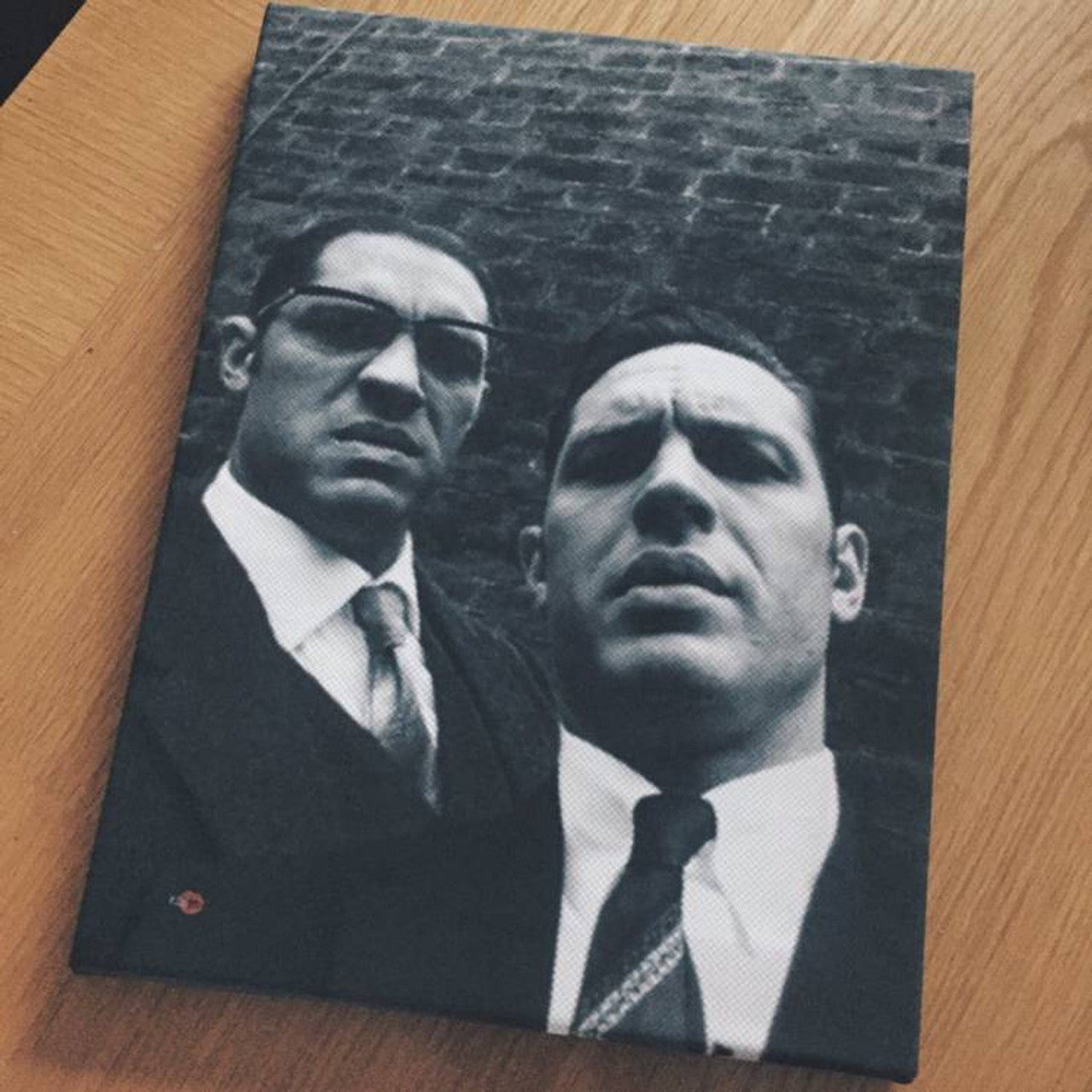 Tom Hardy/Krays KiSS Poster or Canvas - The Kray Twins - Legend - Movie, selfie - Gangster Wall Art - British London - Movie Fan - Gift idea Christmas